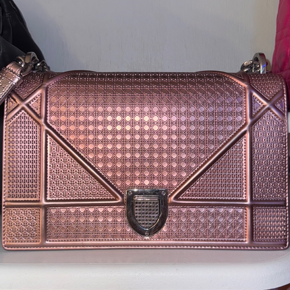 Sold ❌Dior Diorammo Large pink Metallic -like New